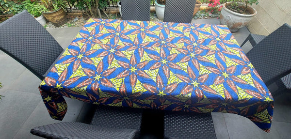Masika's World Tablecloth 160 x 250cm with 8 Napkins set
